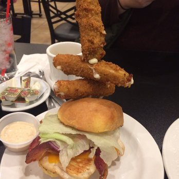 Maple Leaf Diner - Chicken sandwich (two thumbs up!!!!) - American Near Me - Dallas, Texas Maple Leaf Diner - Chicken sandwich (two thumbs up!!!!) - American Near Me - Dallas, Texas