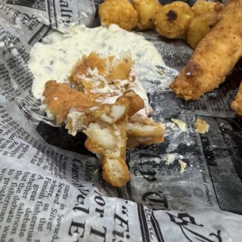 Larry's Grill House - Not very fresh fried hake - American Near Me - Tarpon Springs, Florida