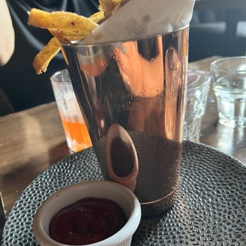 The Blind Pig - Truffle fries - Cocktail Bars Near Me - White Plains, New York The Blind Pig - Truffle fries - Cocktail Bars Near Me - White Plains, New York