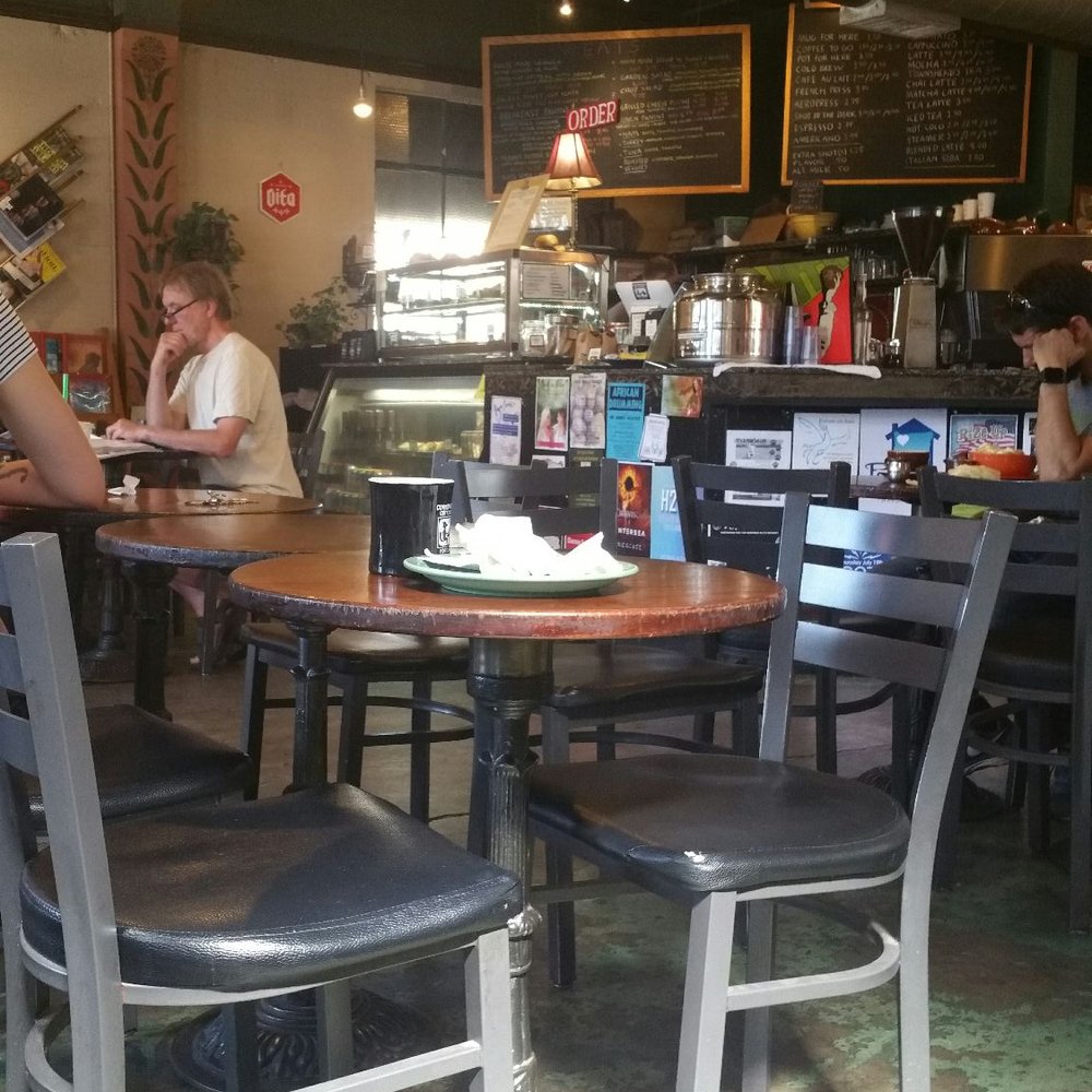 Common Grounds Coffeehouse - Dirty dishes all over - Coffee & Tea Near Me - Portland, Oregon Common Grounds Coffeehouse - Dirty dishes all over - Coffee & Tea Near Me - Portland, Oregon