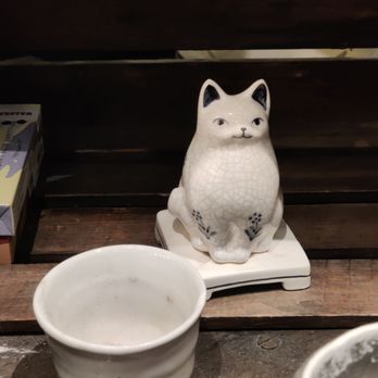 Utsuwa-No-Yakata - Cat - Kitchen & Bath Near Me - Los Angeles, California