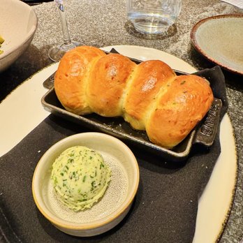 Urban Hill - Skillet rolls - New American Near Me - Salt Lake City, Utah Urban Hill - Skillet rolls - New American Near Me - Salt Lake City, Utah