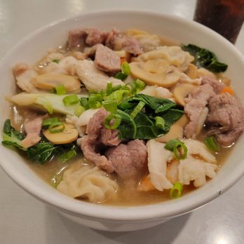 Hong Kong Restaurant - House Wor Won Ton Soup with noodles - Chinese Near Me - Union City, California Hong Kong Restaurant - House Wor Won Ton Soup with noodles - Chinese Near Me - Union City, California