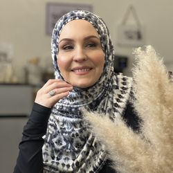 Posh Parlor - Gorgeous makeup