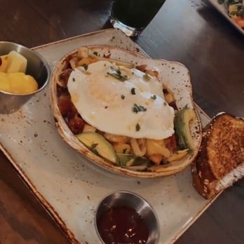 First Watch - Farmhouse Hash Skillet & Kale tonic - Breakfast & Brunch Near Me - Lutz, Florida