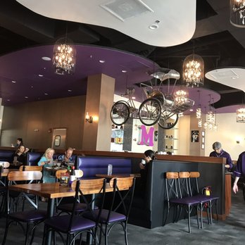 Mama Pho - Love the color scheme of the restaurant! - Vietnamese Near Me - Honolulu, Hawaii Mama Pho - Love the color scheme of the restaurant! - Vietnamese Near Me - Honolulu, Hawaii
