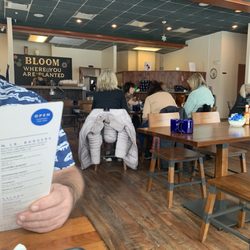 Bloom & Brunch - Dining room