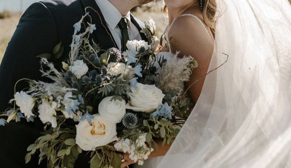Portfollio - A curated collection of elegant, free-form floral designs specializing in weddings, events, and everyday beauty. Each arrangement reflects a refined balance of texture, color, and movement — from lush, romantic bouquets to organic, nature-inspired centerpieces. With a focus on seasonal blooms and intentional composition, this portfolio showcases a timeless yet modern approach to floristry, where every piece tells a story and elevates the moment.
