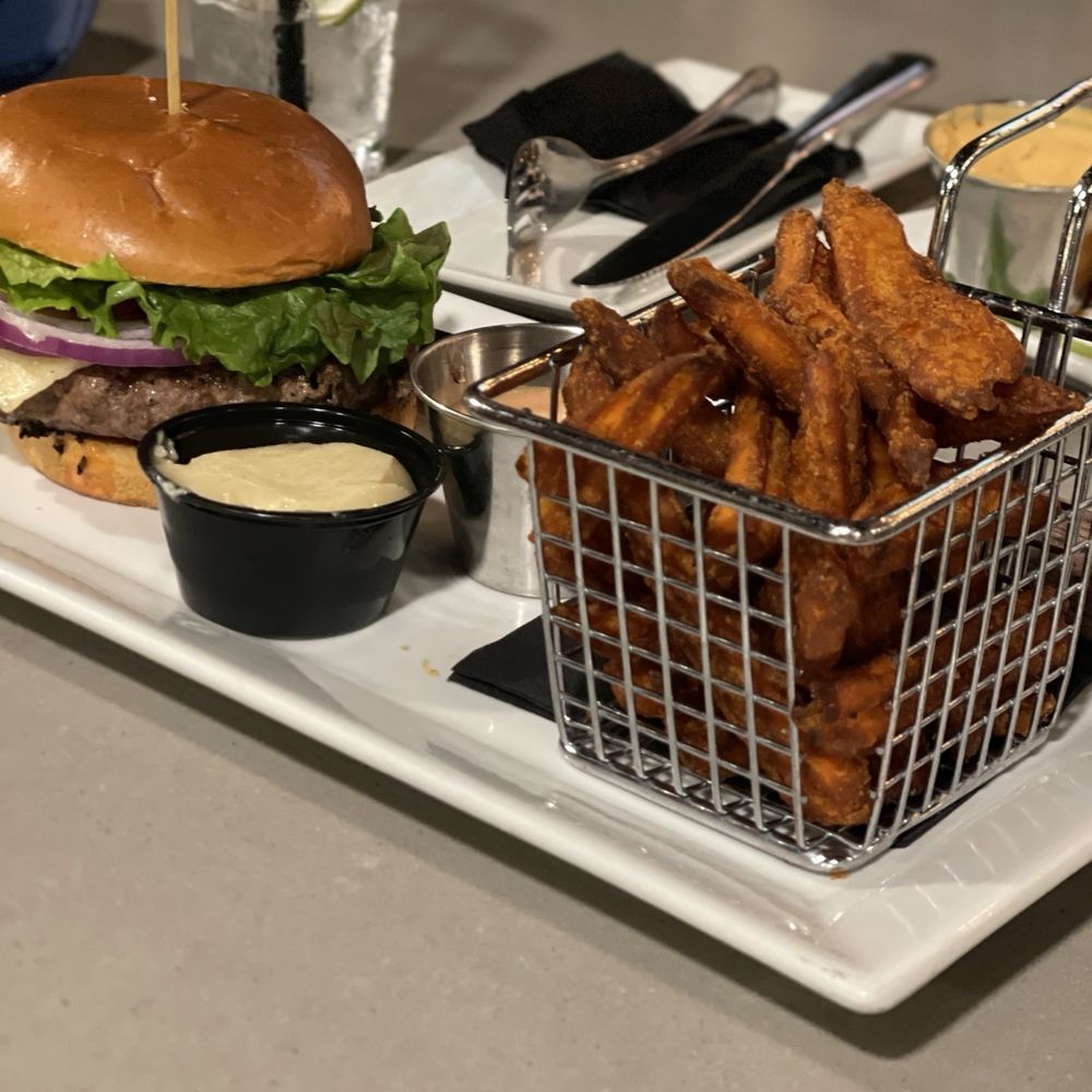 The Hangry Bison - Burgers Near Me - Winter Garden, Florida