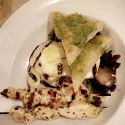 Bill's Restaurant - Halloumi Salad w Chicken Kabobs