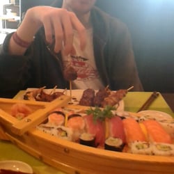 Sushi Time - Miam sushi boat!