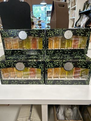 Con' Olio Oils & Vinegars by null