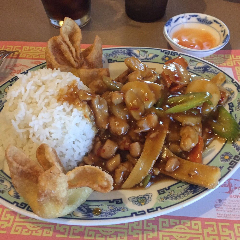 Mandarin Garden - Hunan Chicken with white rice and crab Rangoon - Chinese Near Me - Green Bay, Wisconsin