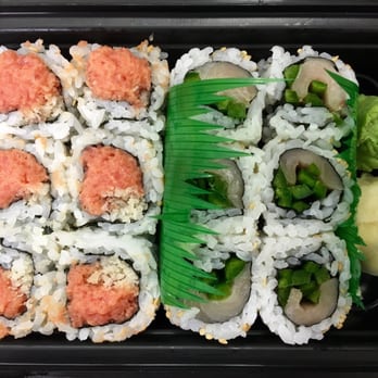 Moonstone - Pick up lunch special - 2 rolls and soup or salad. Yellowtail jalapeño and crunchy spicy tuna - Chinese Near Me - Great Neck, New York