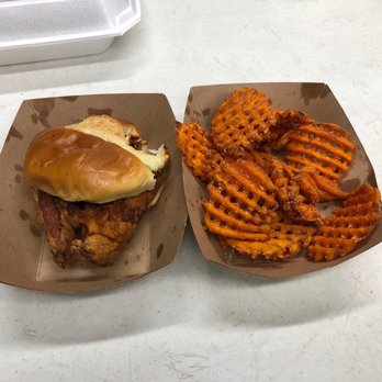 Lucky Bird - Food Trucks Near Me
