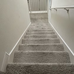 Sweet Home Vacation - Worn out and dirty carpet