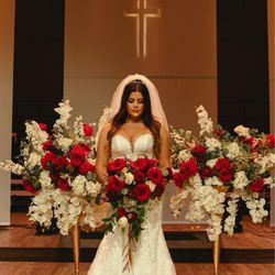 Casa Royal Rentals & Catering - Beautiful floral arrangements for the church