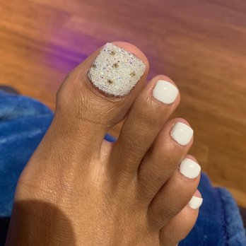 London Nails and Spa - Crystals look like crushed diamonds and gold - Nail Salons Near Me - Houston, Texas London Nails and Spa - Crystals look like crushed diamonds and gold - Nail Salons Near Me - Houston, Texas
