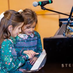 Note-worthy Experiences - Piano lessons are offered in your home for students of all ages and stages