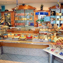 Müller's Stadtcafe - DomCafe Kuchentheke
