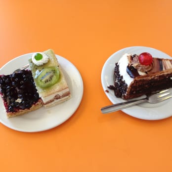 Dulcería El Rayo - Bakeries Near Me - San Cristobal De La Laguna, TF Dulcería El Rayo - Bakeries Near Me - San Cristobal De La Laguna, TF
