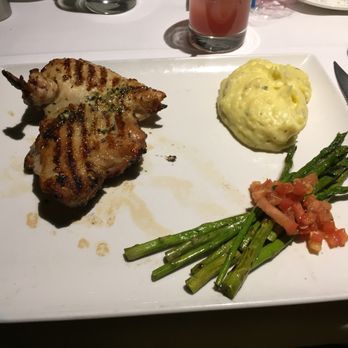 Devon Seafood & Steak - Seafood Near Me - Oakbrook Terrace, Illinois