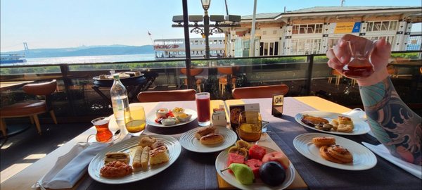 Shangri-La Bosphorus, Istanbul by null