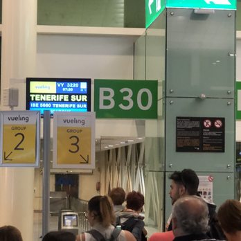 Vueling - Airlines Near Me - Barcelona, B