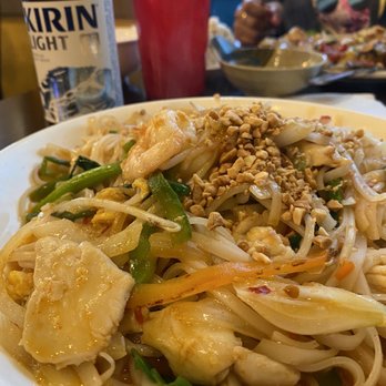 Lychee Kitchen - Pad Thai - Sushi Bars Near Me - Phoenix, Arizona