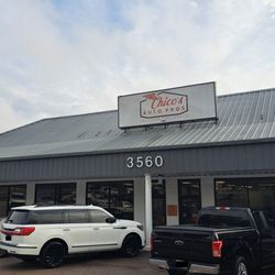 Chico's Auto Pros - Front of building.