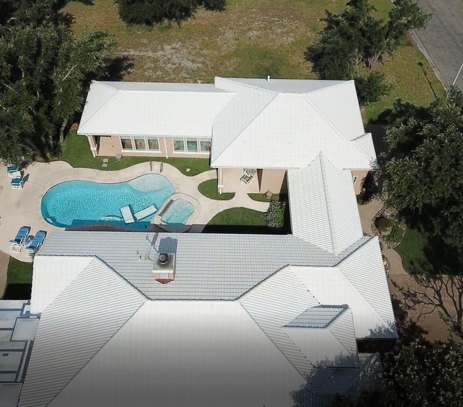 Slide of Strata Roofing and Construction