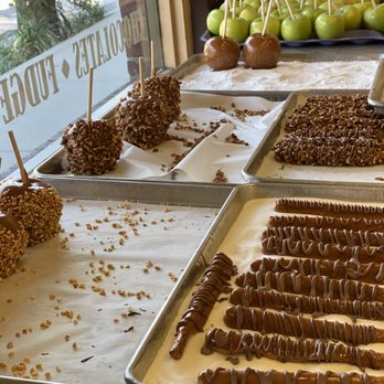 Kilwins Ice Cream - Chocolate - Fudge - Caramel Apples and Milk Chocolate Pretzels - Ice Cream & Frozen Yogurt Near Me - Charleston, South Carolina Kilwins Ice Cream - Chocolate - Fudge - Caramel Apples and Milk Chocolate Pretzels - Ice Cream & Frozen Yogurt Near Me - Charleston, South Carolina