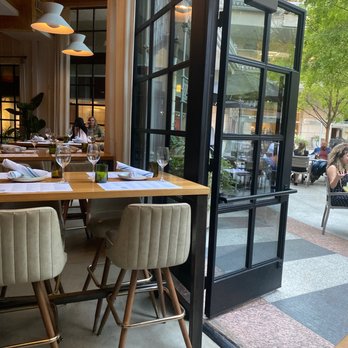 Sixty Vines - New American Near Me - Dallas, Texas