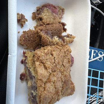 True Food Kitchen - Strawberry crumble cake - New American Near Me - Oakbrook, Illinois