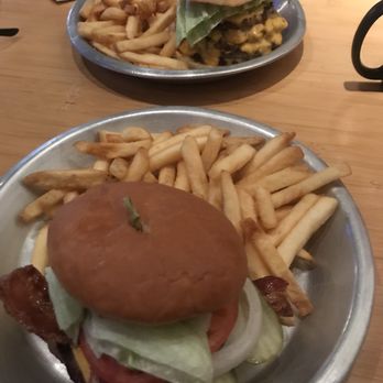 J DUB - Breakfast & Brunch Near Me - Bend, Oregon