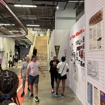 Nike Chicago - Shoe Stores Near Me - Chicago, Illinois Nike Chicago - Shoe Stores Near Me - Chicago, Illinois