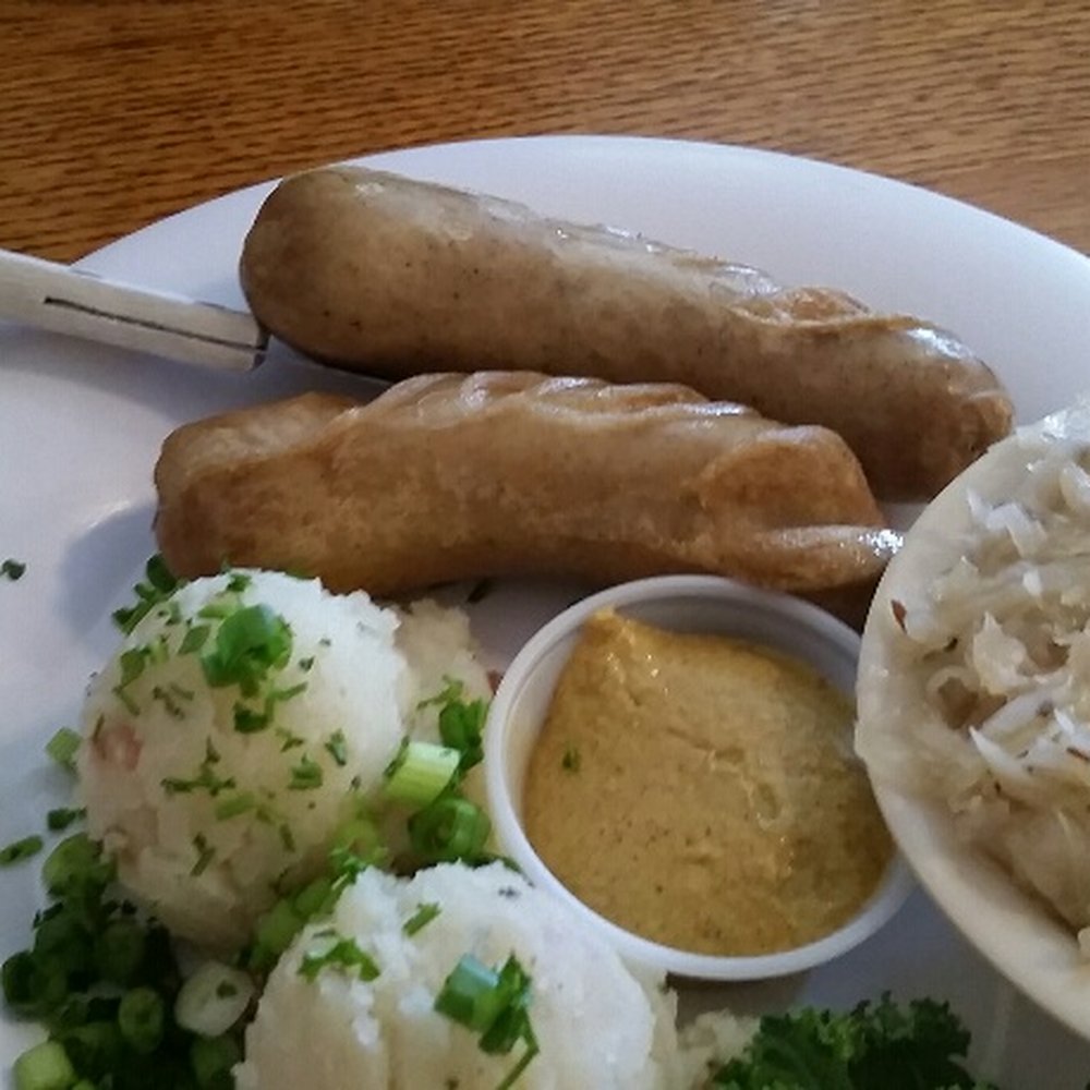 Der Lindenbaum - Bratwurst - German Near Me - Fredericksburg, Texas Der Lindenbaum - Bratwurst - German Near Me - Fredericksburg, Texas
