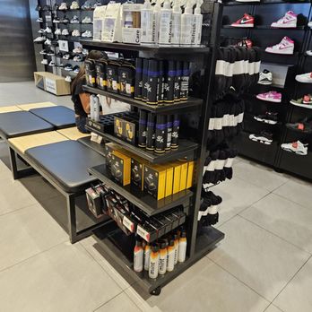 Foot Locker - Shoe cleaner - Shoe Stores Near Me - Sherman Oaks, California Foot Locker - Shoe cleaner - Shoe Stores Near Me - Sherman Oaks, California