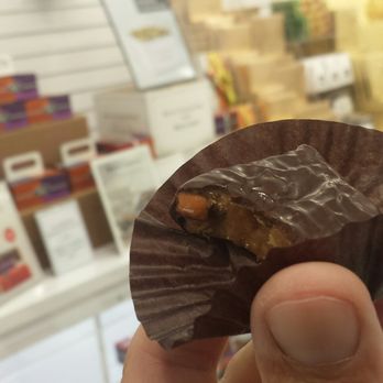 See's Candies - They still give out free candy samples! - Candy Stores Near Me - Honolulu, Hawaii See's Candies - They still give out free candy samples! - Candy Stores Near Me - Honolulu, Hawaii