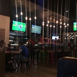 Lord of the Wings - Eating area and bar