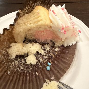 Smallcakes Cupcakery - It's a girl! - Cupcakes Near Me - Ripon, California