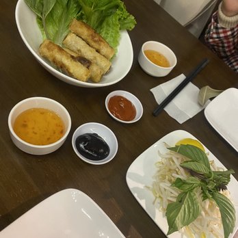 Hello Saigon - Crispy Fried Pork Spring Roll - Vietnamese Near Me - New York, New York