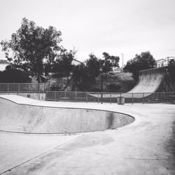 Len Moore Skate Park - The peanut bowl & the retired quarter pipe.