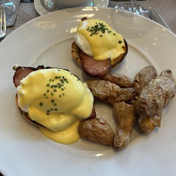 The Lobby - Classic Benedict* - American Near Me - Chicago, Illinois The Lobby - Classic Benedict* - American Near Me - Chicago, Illinois