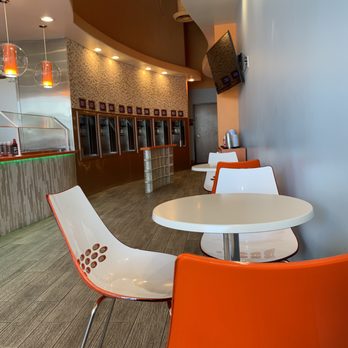 Yumilicious - Ice cream area/ seating area - Ice Cream & Frozen Yogurt Near Me - Arlington, Texas