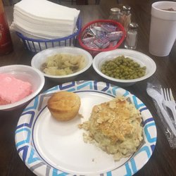 Uncle Bob’s Pit Stop - Chicken casserole, boiled cabbage, peas, muffin, strawberry cake and iced tea.