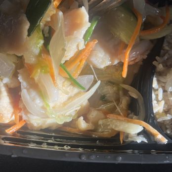 Shangri-La - Nothing but slimy chicken and onion...  I ordered chow mein... disgusting - Chinese Near Me - Colorado Springs, Colorado