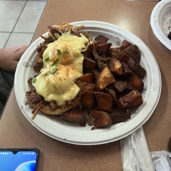 Button Up Cafe - Eggs Benedict with 2. Kalua Pork Hash Eggs Benny - Breakfast & Brunch Near Me - Pearl City, Hawaii