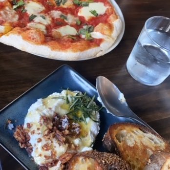 Passero - Honey Walnut Goat Cheese and Margarita Pizza - Italian Near Me - Arlington Heights, Illinois