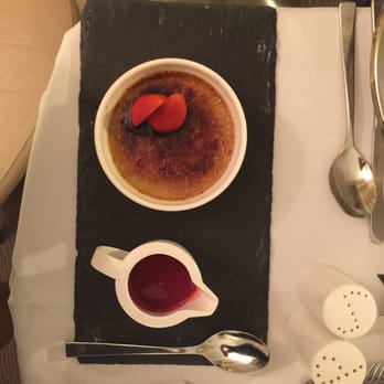 MAX Restaurant - Creme brûlée - International Near Me - Dusseldorf, NW